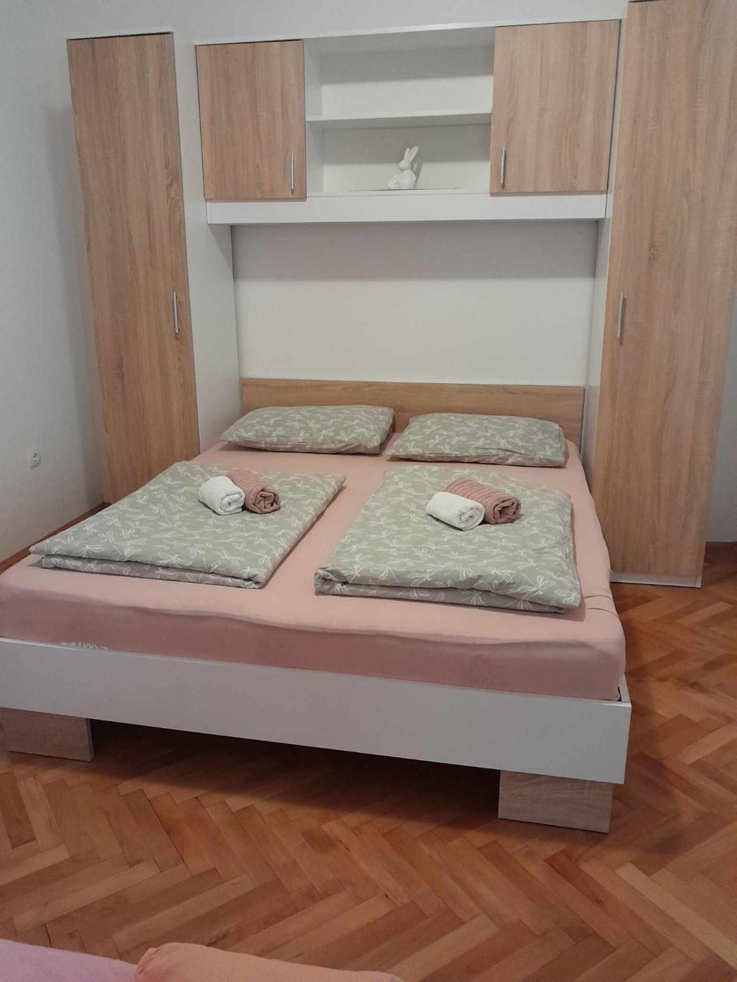 Apartman Đani Starigrad Paklenica Ngoại thất bức ảnh